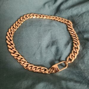 Vitaly Transit Necklace – 50 cm, Stainless Steel, Gild Color. Like New